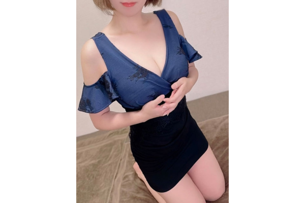 坂木ミウナ(32歳)